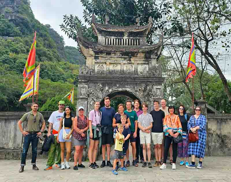 Ninh Binh Tour 3 Days 2 Nights: Ha Noi - Ninh Binh - Lan Ha Bay